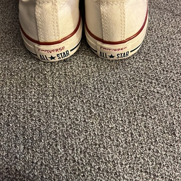 Kids size 2 white Converse All Star. In great condition. - Picture 3 of 3